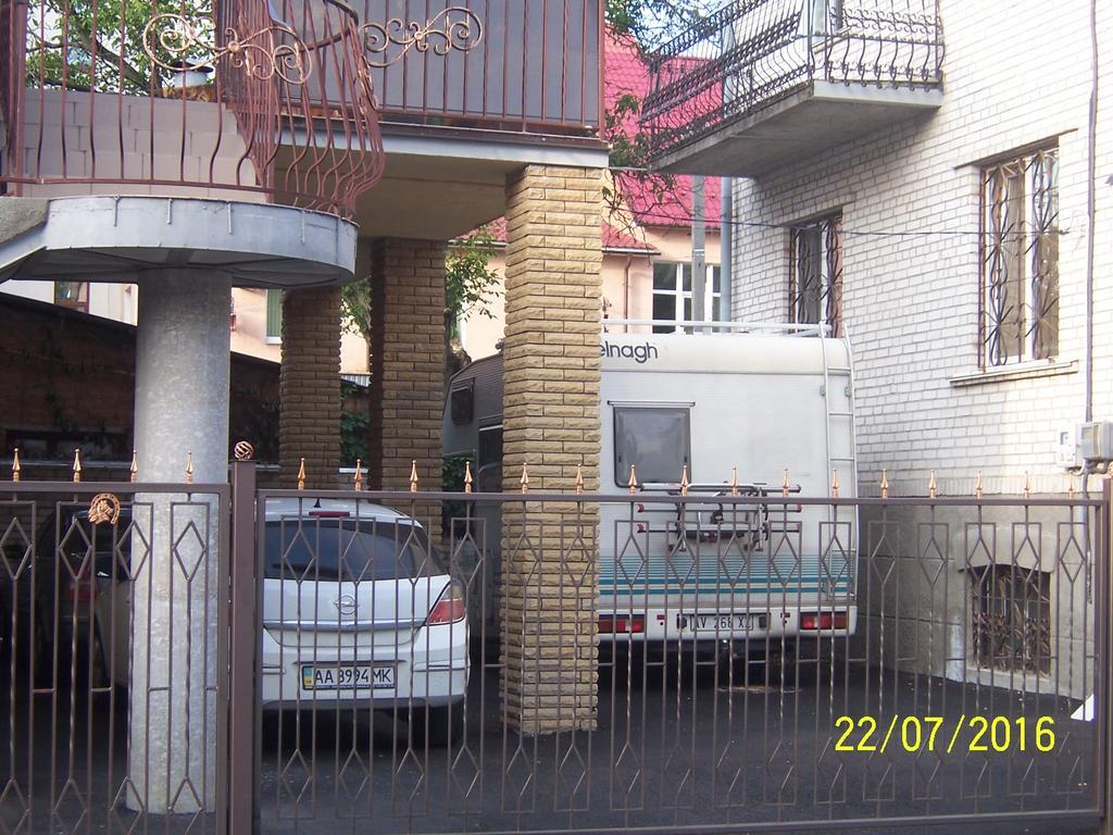 Apartments In Center Vinnytsia Ngoại thất bức ảnh